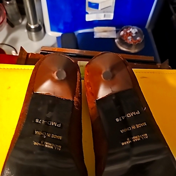 New Suede w/Fur Designer Shoes by Dangerous, Sz 8, Brown, Pointy Toe, 3" - Picture 9 of 10